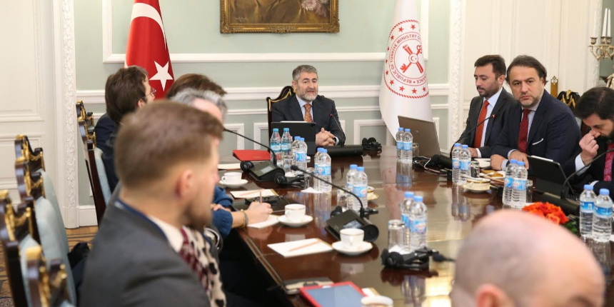 Maliye Bakanlığı Londra toplantısı ile ilgili iddiaları yalanladı: Katılımcı yanlış anladı!