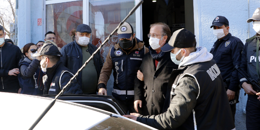 CHP'li Küçükkuyu Belediyesine rüşvet ve yolsuzluk soruşturmasında flaş gelişme!