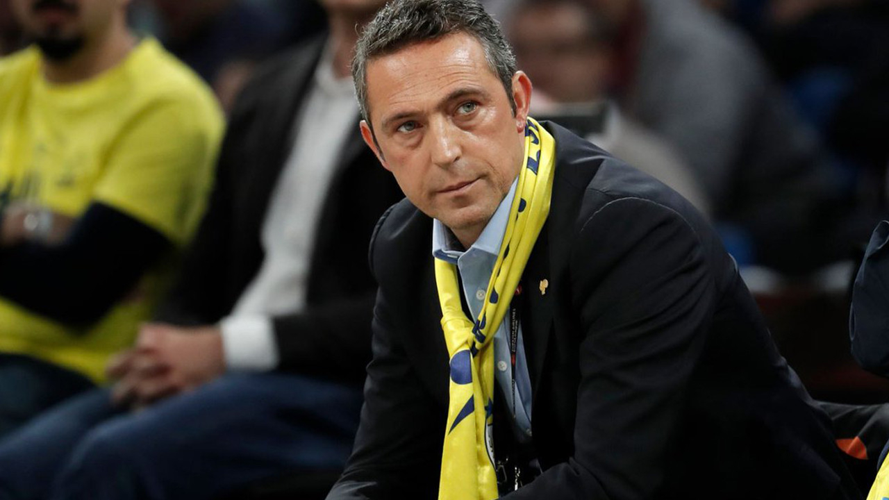 Ali Koç, Kayserispor yenilgisinin ardından soyunma odasını bastı! "Bu yaşananlara inanamıyorum"