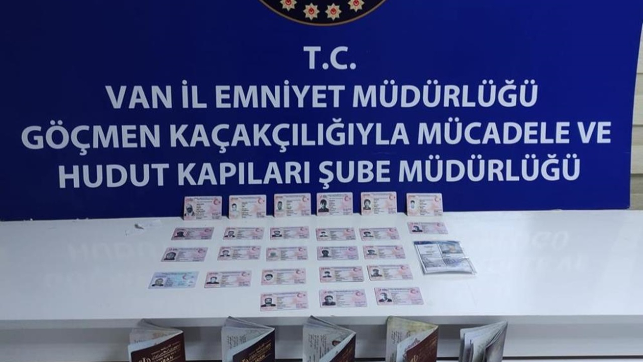 MİT ve emniyetten Van'da ortak operasyon: 30 adet sahte belge ele geçirildi