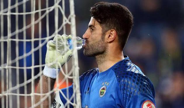 Volkan Demirel'in penaltı atışları öncesi neden su içtiği ortaya çıktı...