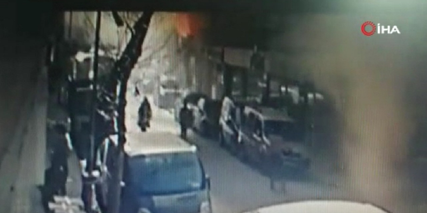 Güngören'de yangının çıkış anı ve patlama anı kamerada!