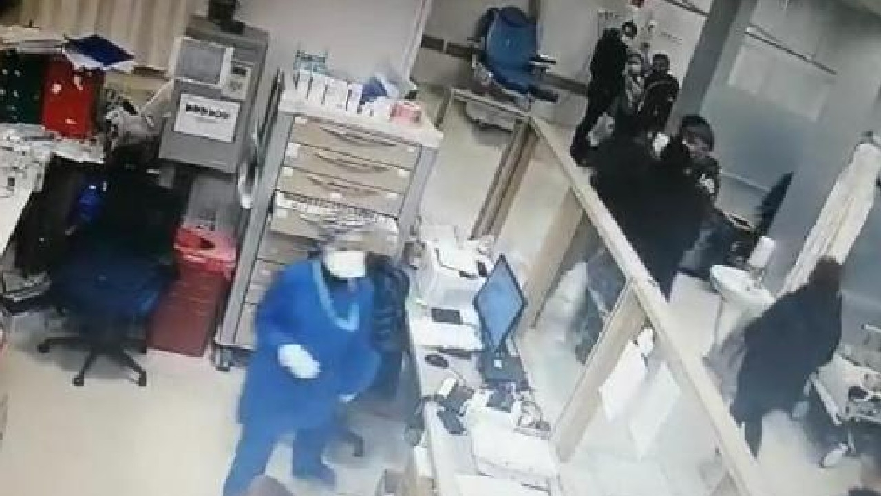 Hasta yakınlarından sağlık çalışanlarına saldırı!