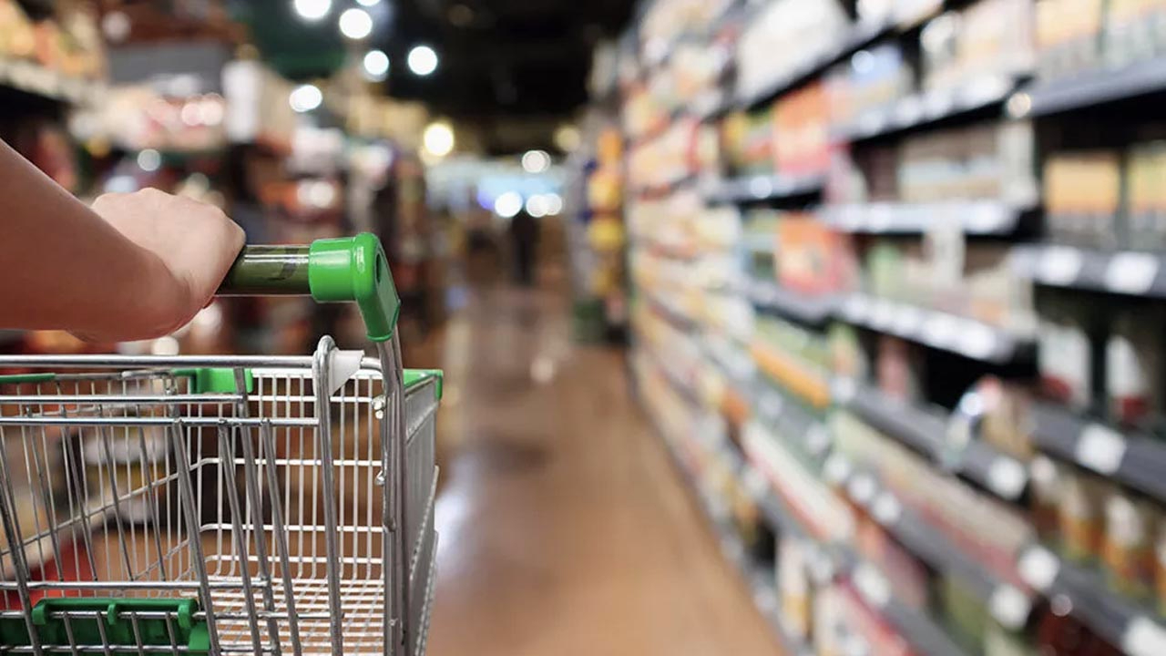 KDV indirimi bugün başlıyor: Bazı marketler 'İndirimi yansıtmadık' dedi