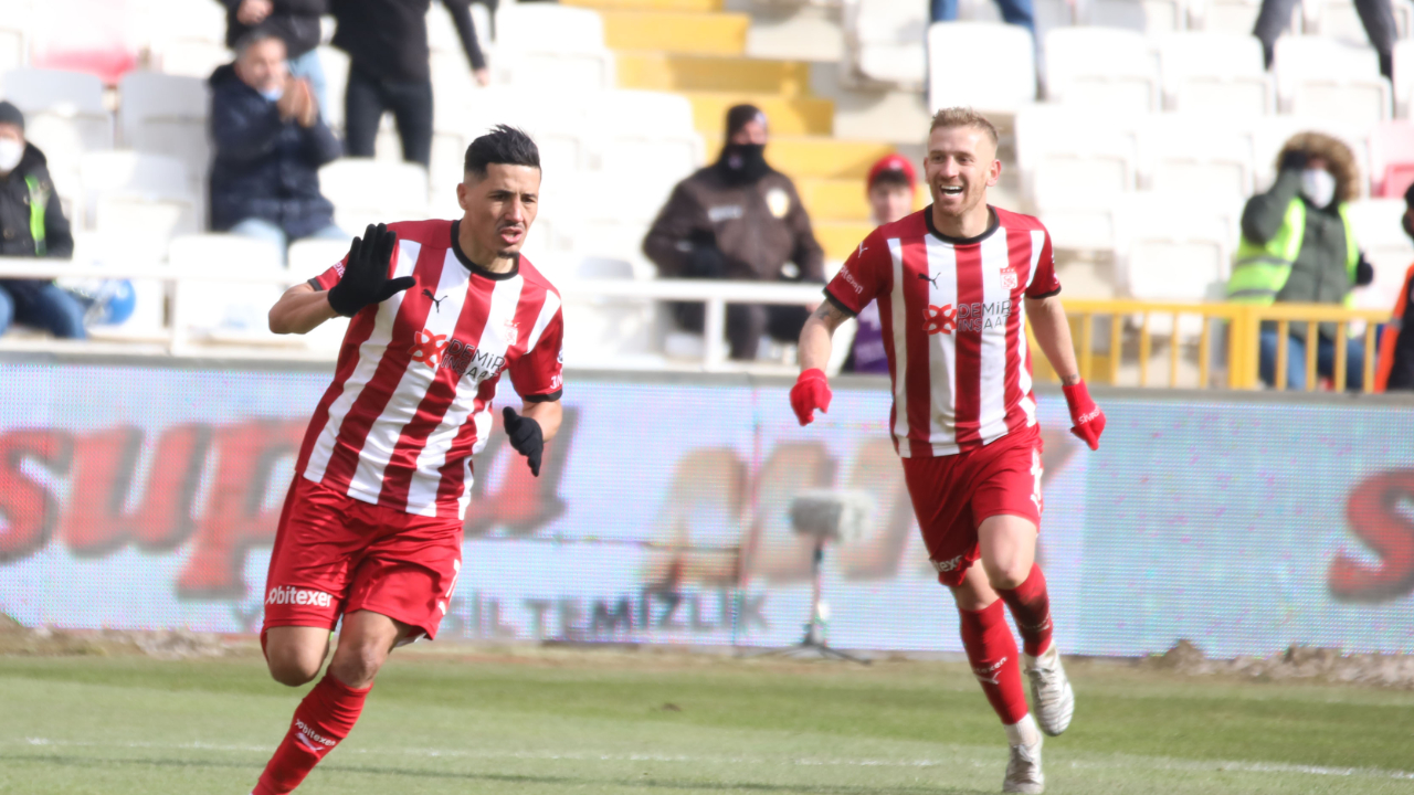 Faycal Fajr'den Sivasspor'a 3 puanı getiren füze... Yeni Malatyaspor yine mağlup!
