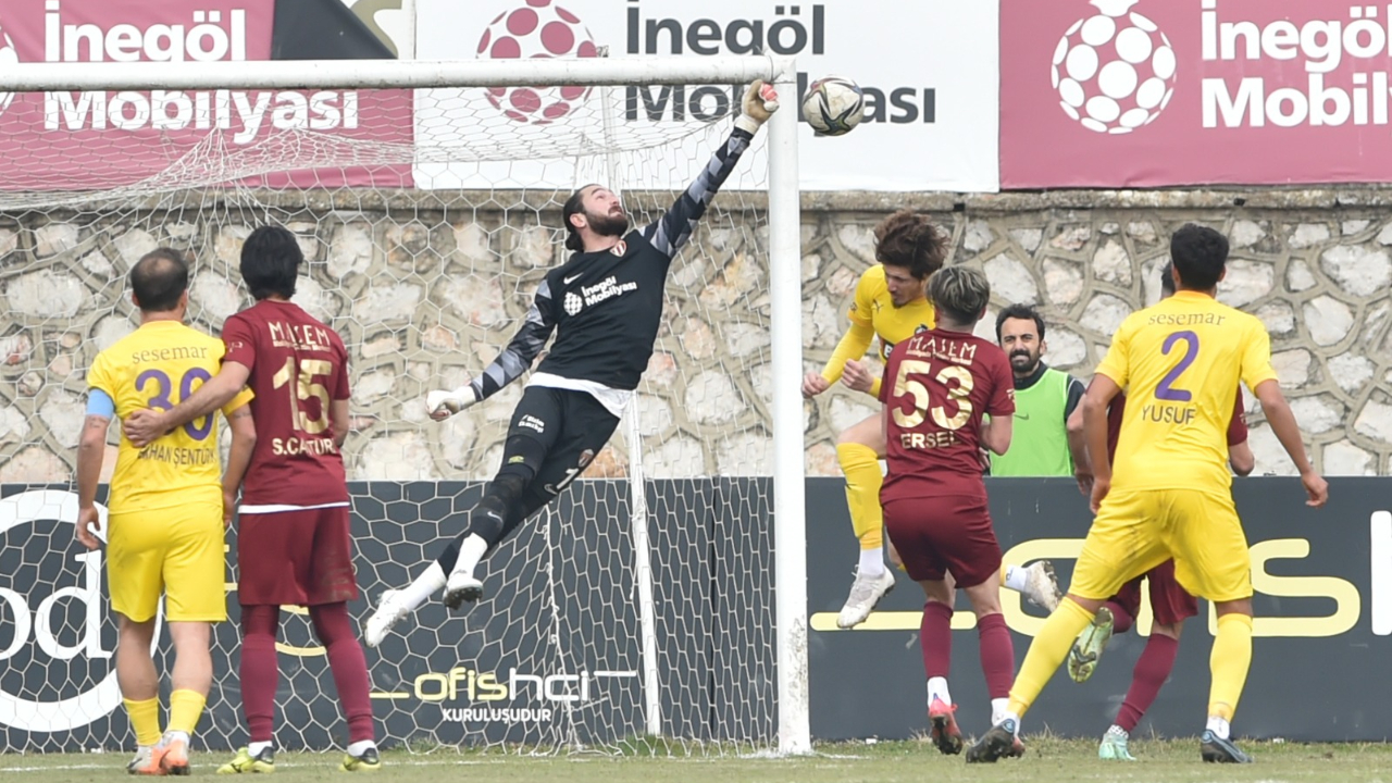 İnegölspor, sahasında ağırladığı Afjet Afyonspor’u 2-1 mağlup etti