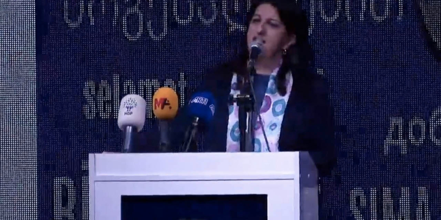 HDP'nin kongresinde skandal görüntüler: Teröristbaşı Öcalan'a yönelik sloganlar eşliğinde konuştu