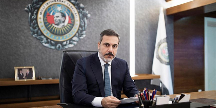 Hakan Fidan'ın ismiyle açılan sahte hesaptan skandal mesajlar!