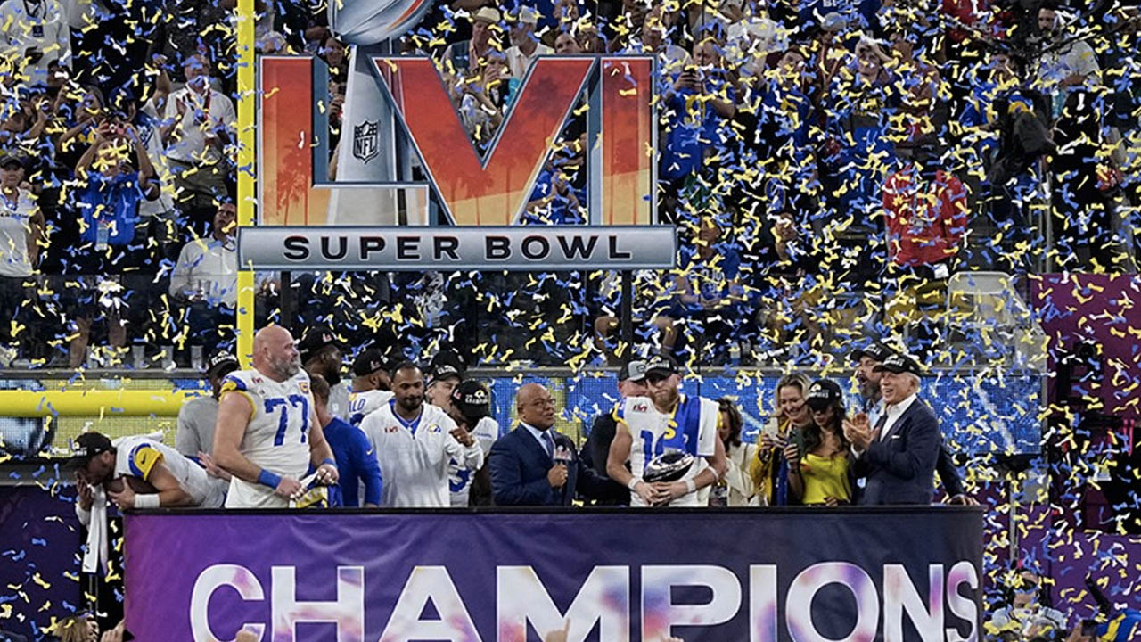 Super Bowl finalinde şampiyon Los Angeles Rams oldu