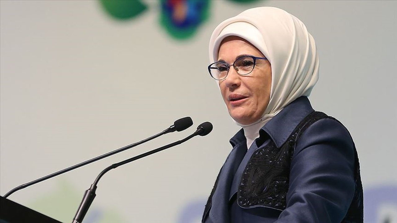 Emine Erdoğan son durumunu paylaştı: Hastalığı en hafif seyriyle geçiriyorum