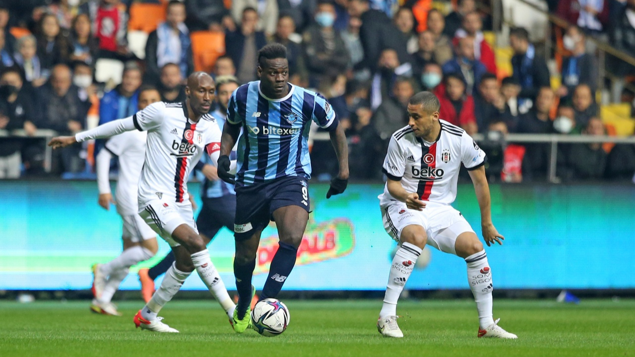 Mario Balotelli'nin iptal edilen golü Adana Demirspor-Beşiktaş maçında ortamı gerdi
