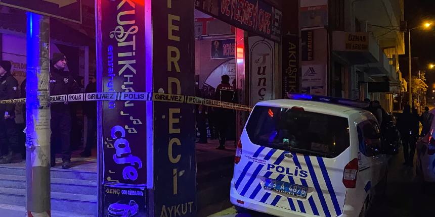 Kız arkadaşıyla tartıştı! Etrafa ateş etti sonra kafasına silahı dayadı