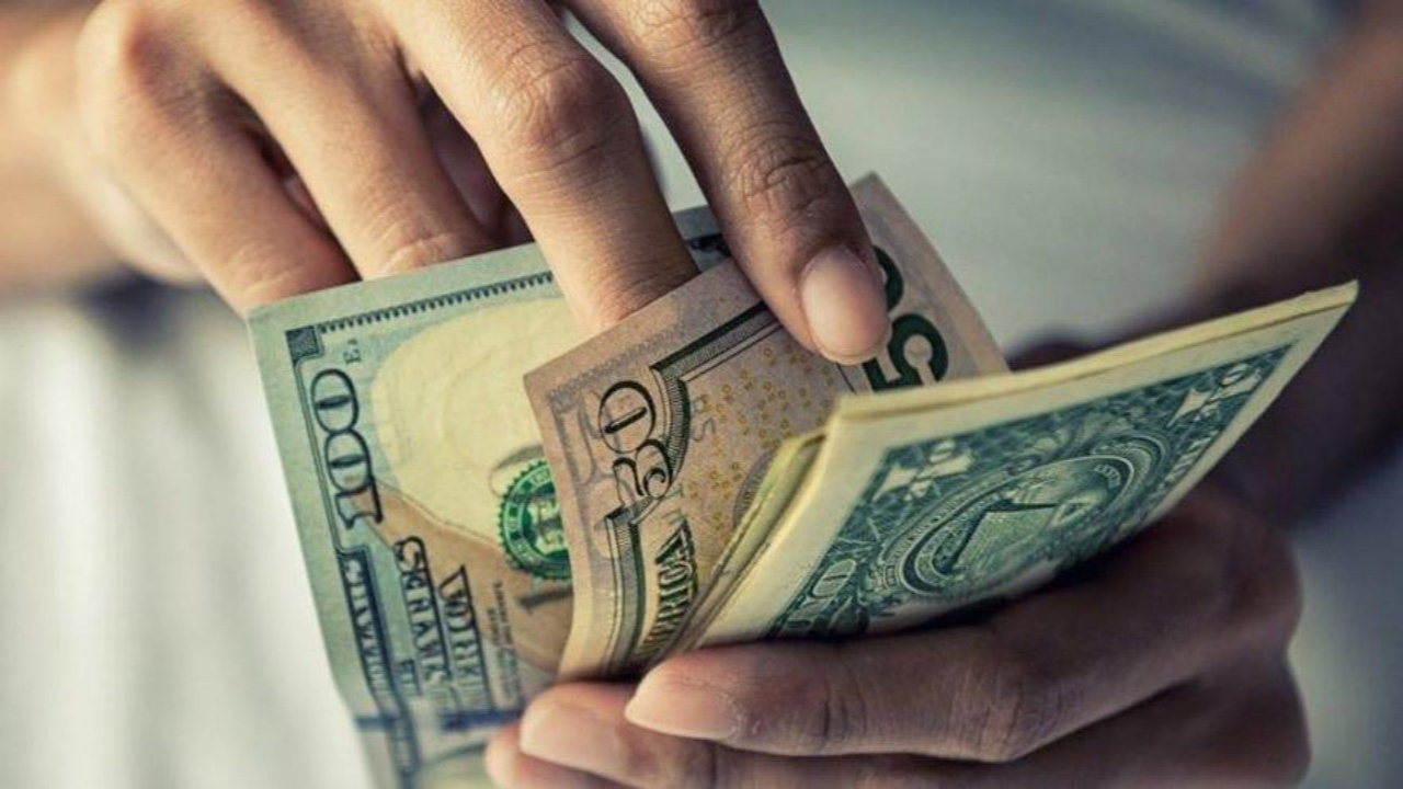 Döviz fiyatları perşembe gününe odaklandı! İşte kritik karar öncesi dolar ve euroda son durum....
