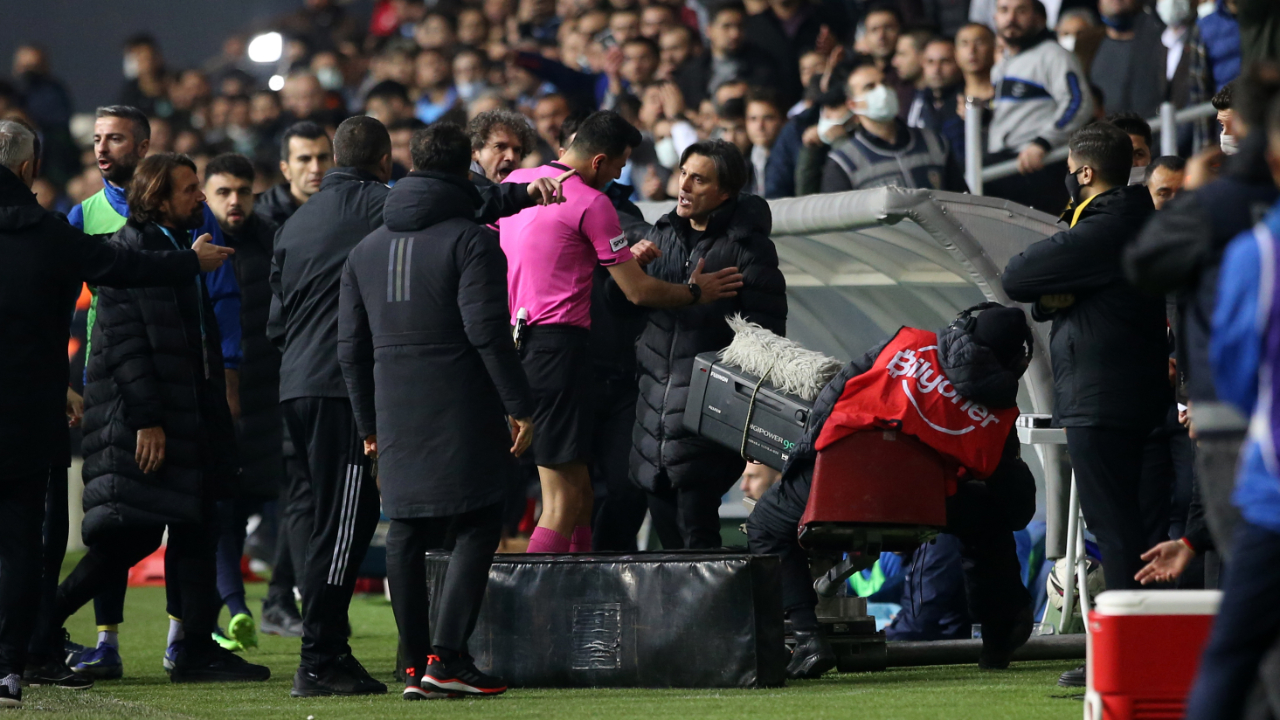 Ali Şansalan, Adana Demirspor-Beşiktaş maçındaki performansıyla tartışılıyor