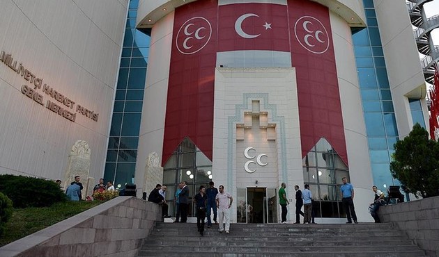 MHP'yi yasa boğan ölüm!