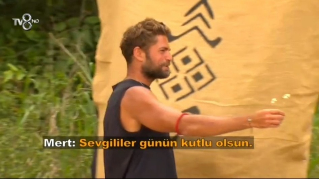 Survivor 2022'de Mert Sude'nin Sevgililer Günü'nü Kutladı! Nisa Bölükbaşı Çıldırdı!