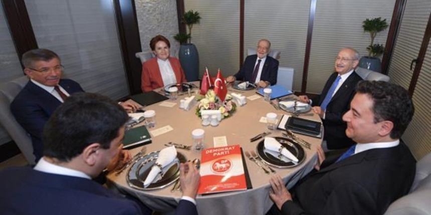 Karamollaoğlu: O masanın genişliği 780 bin kilometrekare