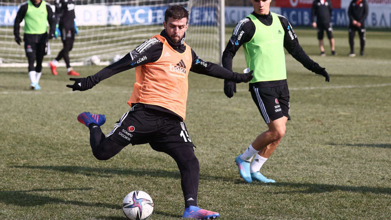 Miralem Pjanic sakatlığı nedeniyle Altay maçında yok... Beşiktaş'tan sağlık durumuyla ilgili açıklama
