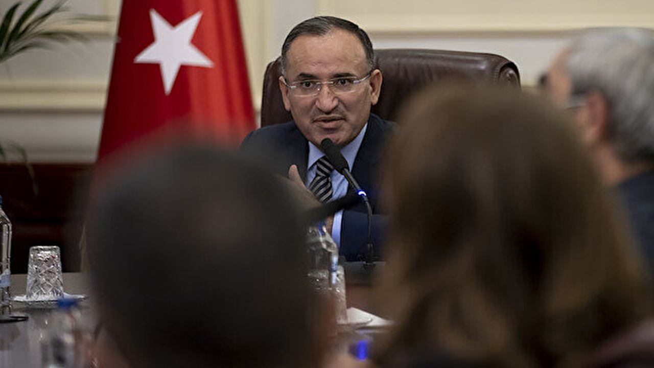 Bakan Bozdağ'dan bürokratlara net uyarı: Derhal görevden alırım