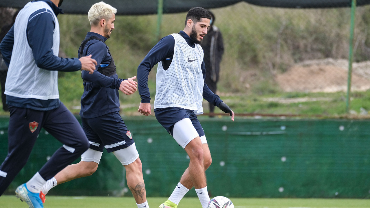 Yassine Benzia transferinin perde arkası... Ömer Erdoğan'dan Cezayirli'ye övgüler