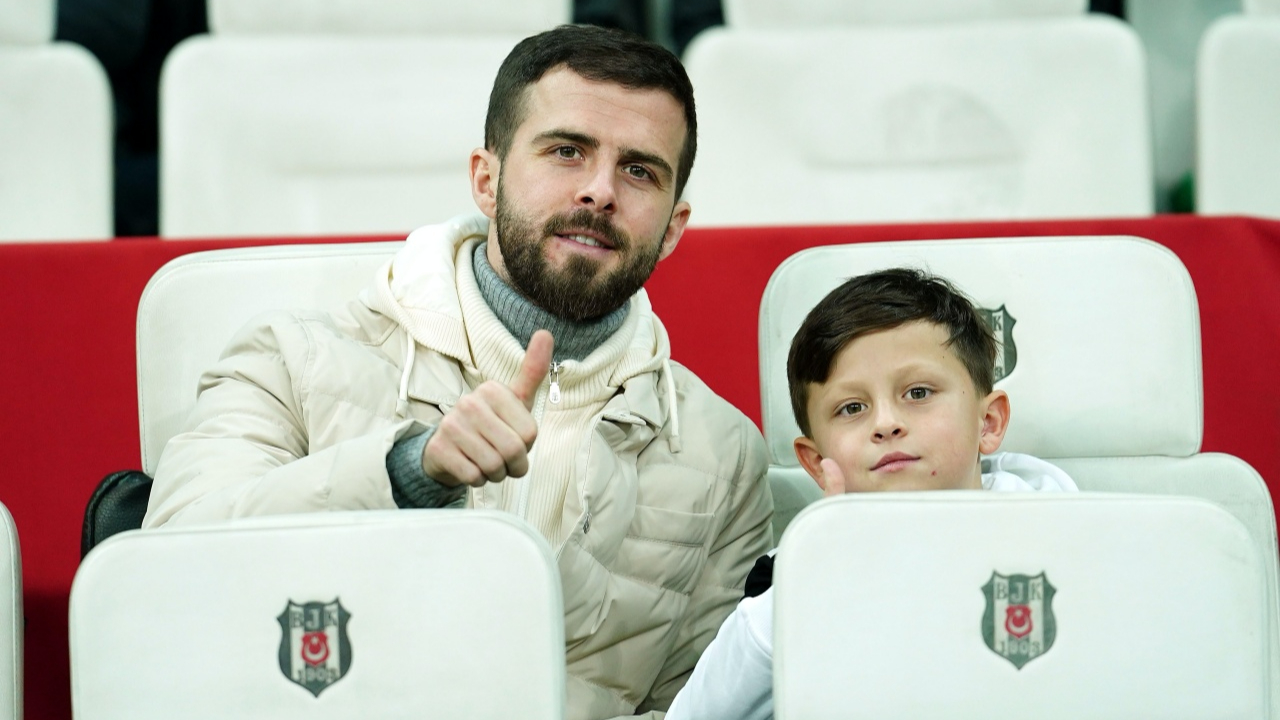 Miralem Pjanic, oğlunu Beşiktaşlı yaptı