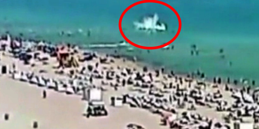 Miami sahilinde yüzenlerin yanına helikopter düştü!