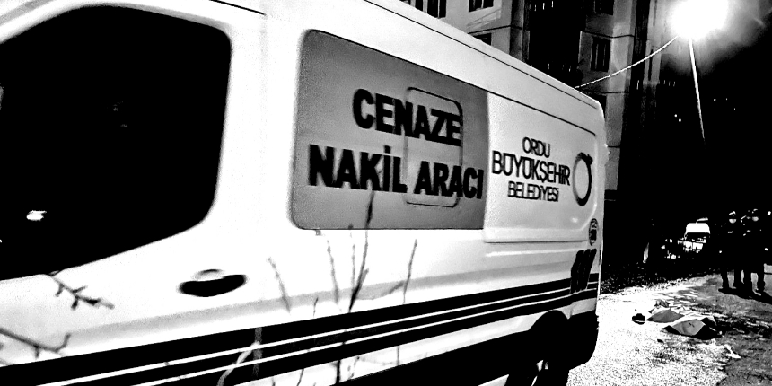 Geri manevra yapan minibüs, görme engelli vatandaşı ezerek öldürdü!