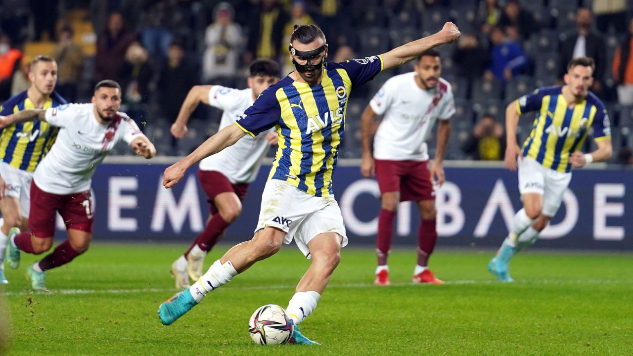 Penaltıyı Arda Güler'e bırakmayan Serdar Dursun ıslıklandı