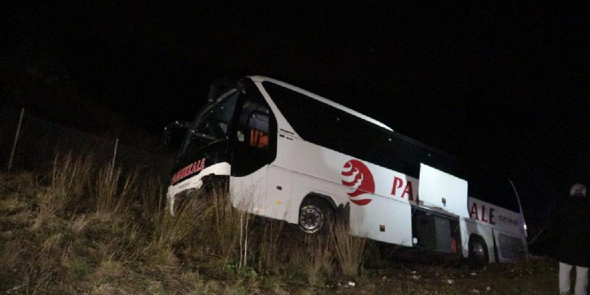 Yolcu otobüsü yoldan çıktı, 36 yolcu ölümden döndü!