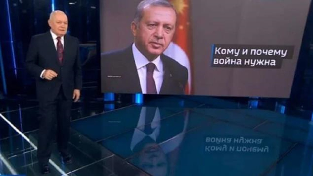 Rus devlet televizyonunda skandal anlar! Erdoğan'ın fotoğrafı böyle paylaşıldı...