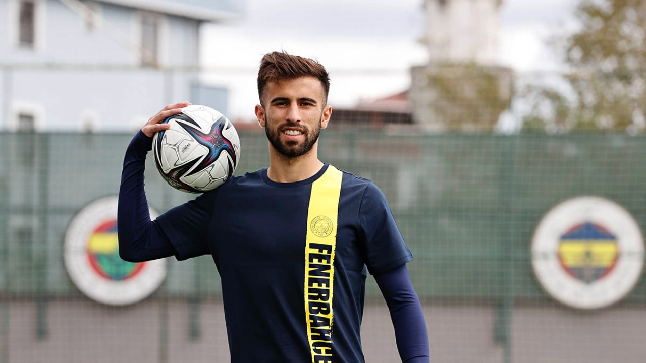 Fenerbahçe Diego Rossi'nin bonservisini aldı... 4 yılllık sözleşme imzalandı