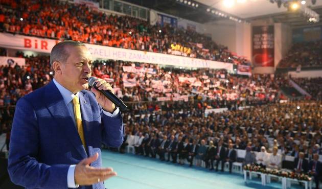 AK Parti'de diriliş ve kuruluş kongresi...