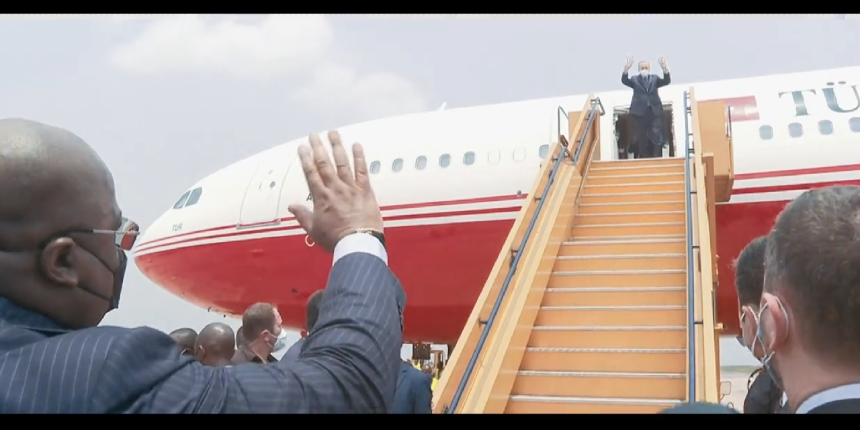 Cumhurbaşkanı Erdoğan, Senegal'den ayrıldı: Afrika'ya samimiyetle katkıda bulunmayı sürdüreceğiz