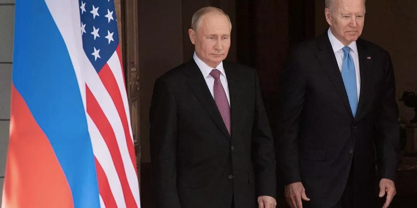 Putin'in Ukrayna kararı sonrası ABD'den yeni hamle: Ticari faaliyetler yasaklandı