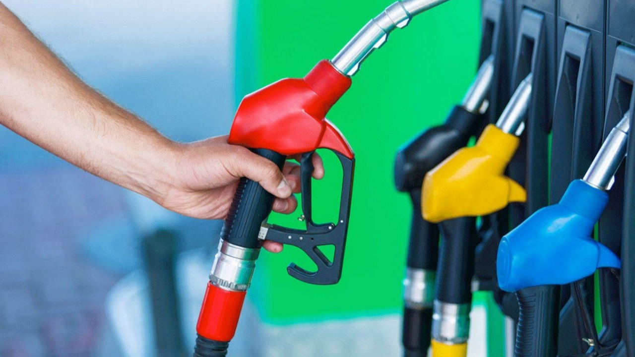 Rusya-Ukrayna gerilimi petrol fiyatlarını uçurdu: Benzine perşembe günü dev zam gelebilir!