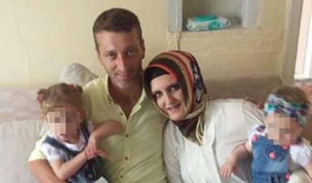 Çocuklarını odaya kapattı, eşini korkunç bir şekilde öldürdü!