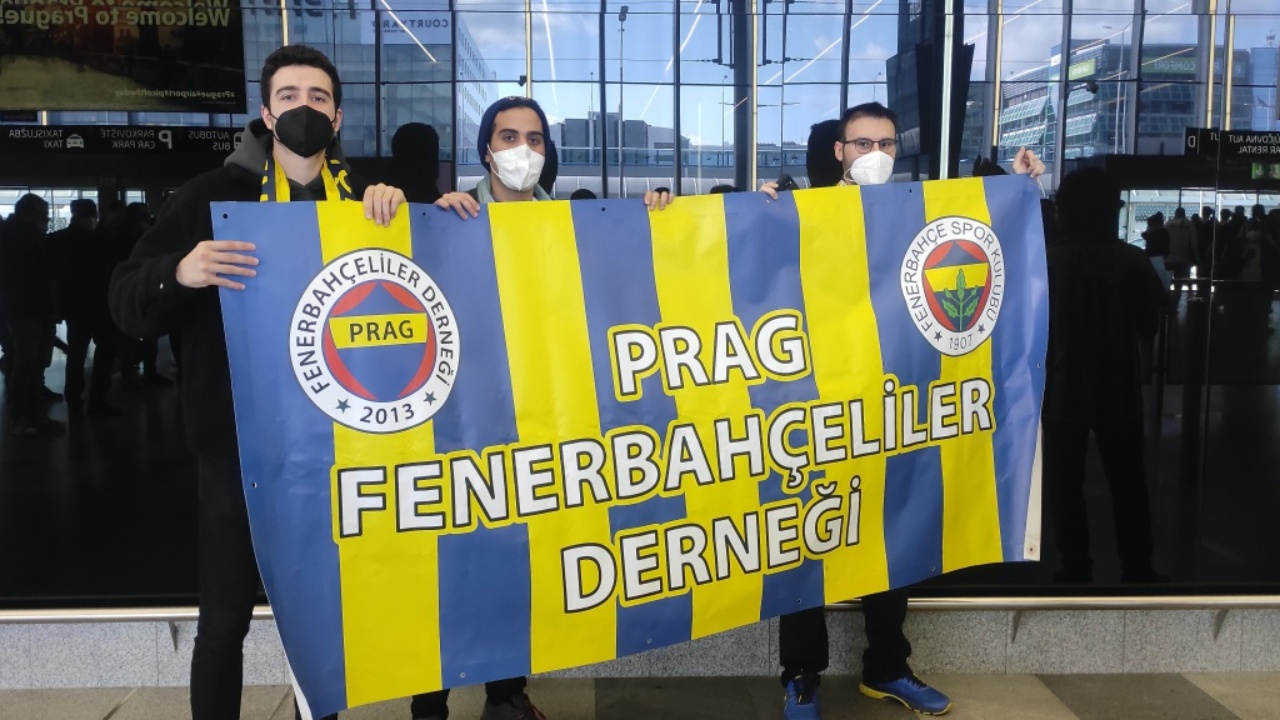 Fenerbahçe kafilesi Prag'da...