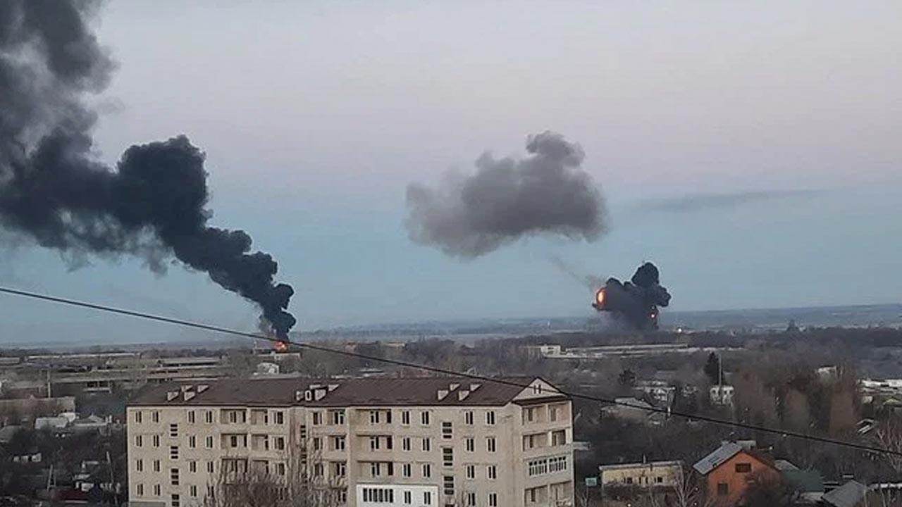 Ukrayna resmen duyurdu: Rusya, Belarus ve Kırım'dan saldırı başlattı