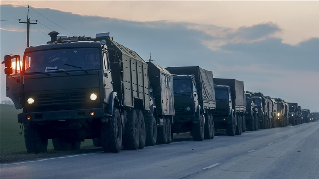 Rusya'nın 200 araçlık askeri konvoyu Donbas yolunda!