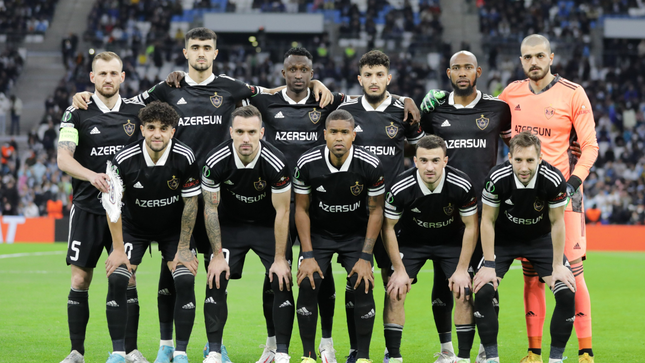 Karabağ Teknik Direktörü Gurbanov'dan Marsilya maçında fair-play dersi...