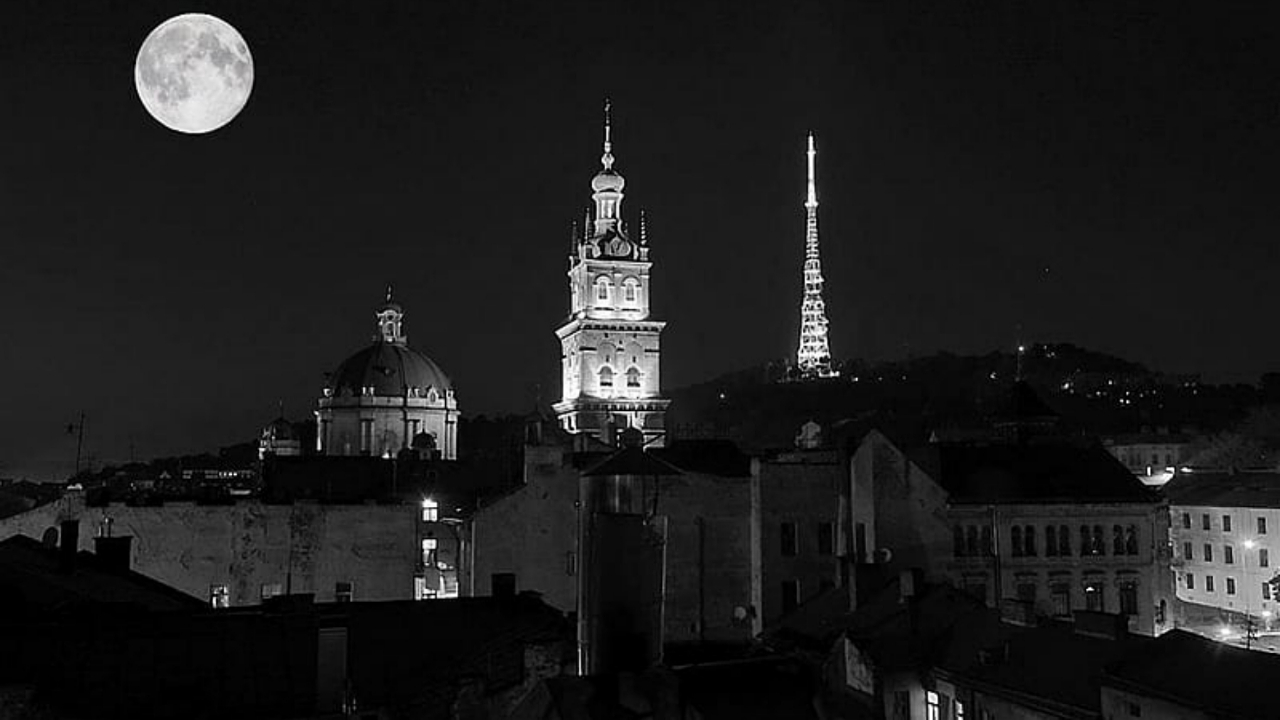 Polonya sınırındaki Lviv kentinde ışıkları söndürme emri verildi!
