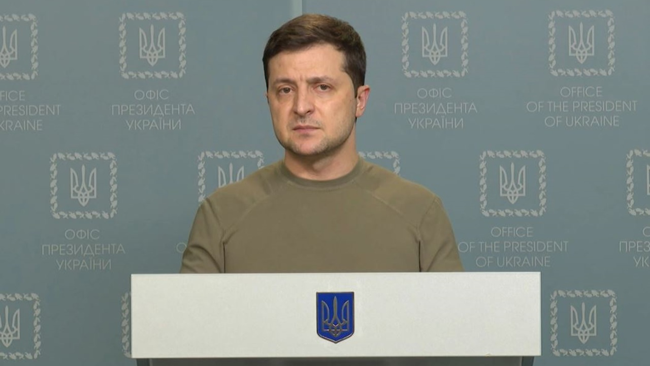 Zelenskiy: Rus birliklerinin ilerleyişi birçok bölgede durduruldu