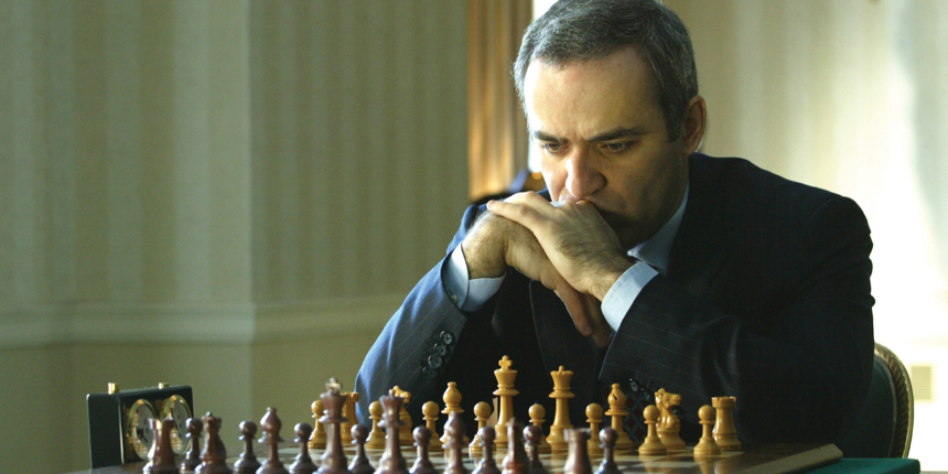 Gary Kasparov, Ukrayna'nın askeri olarak derhal desteklenmesini istedi