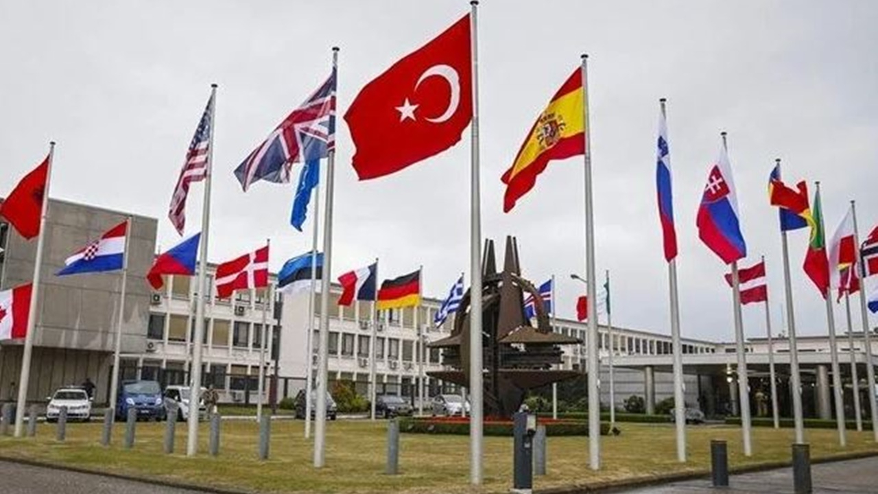 NATO Devlet ve Hükümet Başkanları Zirvesi, bugün Ukrayna gündemiyle gerçekleştirilecek
