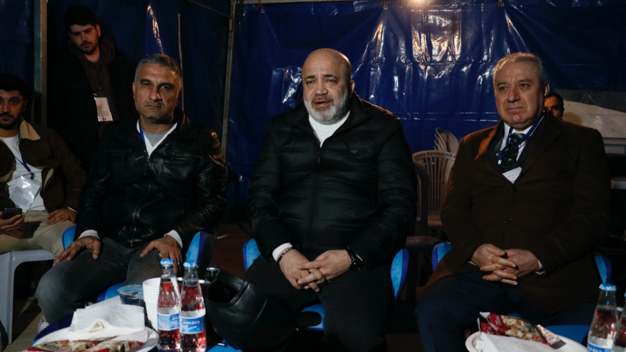 Cezalı başkan Murat Sancak'ın stat otoparkındaki çadırda maç keyfi!