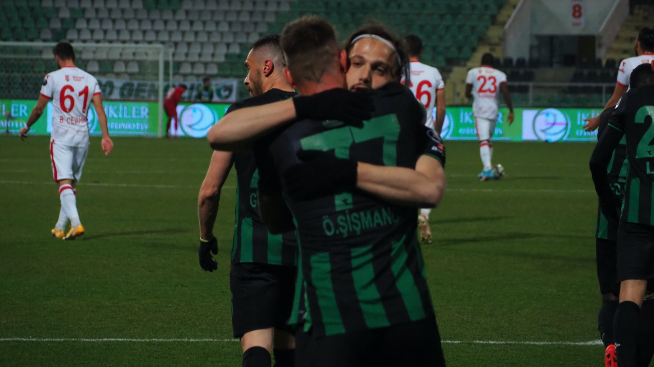 Denizlispor, evindeki kritik maçta Beypiliç Boluspor’u 2-0 mağlup etti