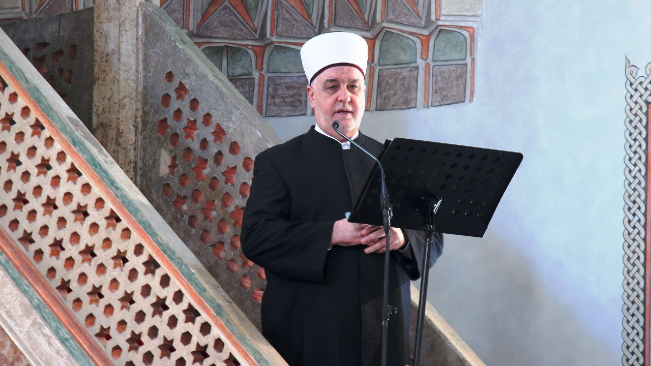 Bosna Hersek Başmüftüsü cuma hutbesinde Ukrayna halkı için dua etti!
