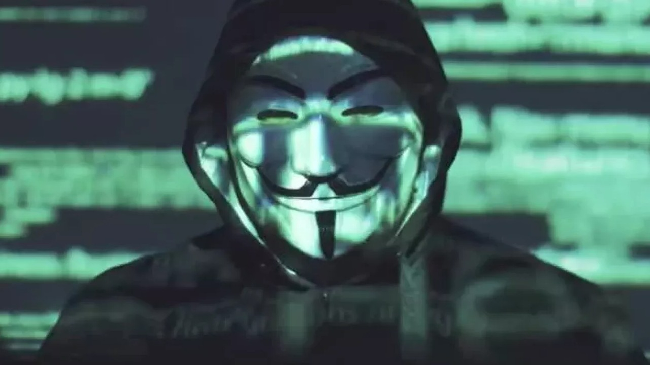Anonymous, Rusya Savunma Bakanlığı’nı hacklediğini duyurdu!