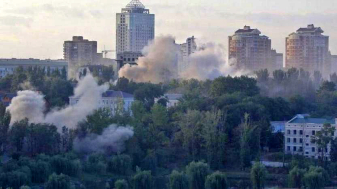Lugansk bölgesinde petrol tesisinde patlama oldu!