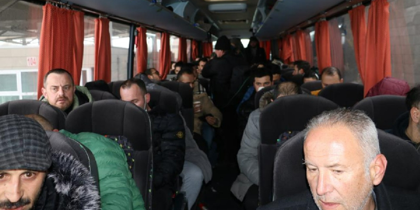 11 yaşındaki kızını Ukrayna’da bırakıp Türkiye’ye dönen baba: Kızımdan haber alamıyorum!